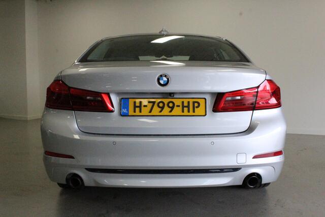 BMW 5-SERIE 530e iPerformance eDrive Edition | HARMAN/KARDON | SFEER | CARPLAY | 18'LMV | DAB | NAVIGATIE | CAMERA | LED |