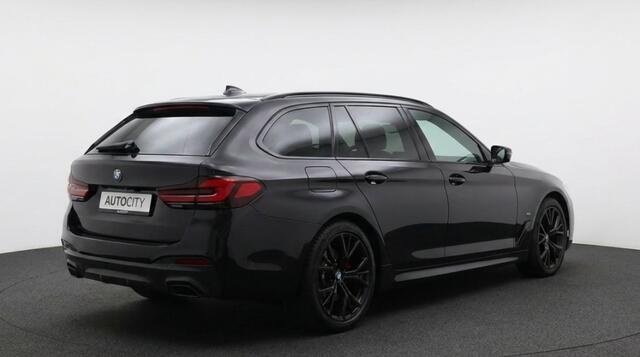 BMW 5-SERIE touring 530e M Sport Pano l Laser l 360 l HUD l VOL OPTIES