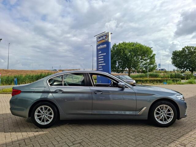 BMW 5-SERIE 520I AUTOMAAT 184PK EXECUTIVE EDITION NAVI LMV PDC-CAMERA