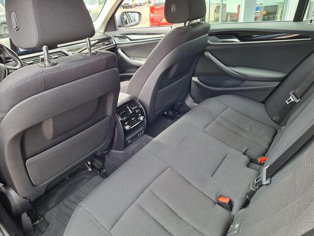 BMW 5-SERIE 520I AUTOMAAT 184PK EXECUTIVE EDITION NAVI LMV PDC-CAMERA