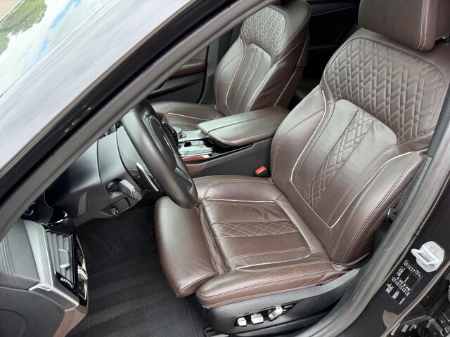 BMW 5-SERIE Sedan 540i High Ex. M-Sport Schuifdak Memory H&K HUD