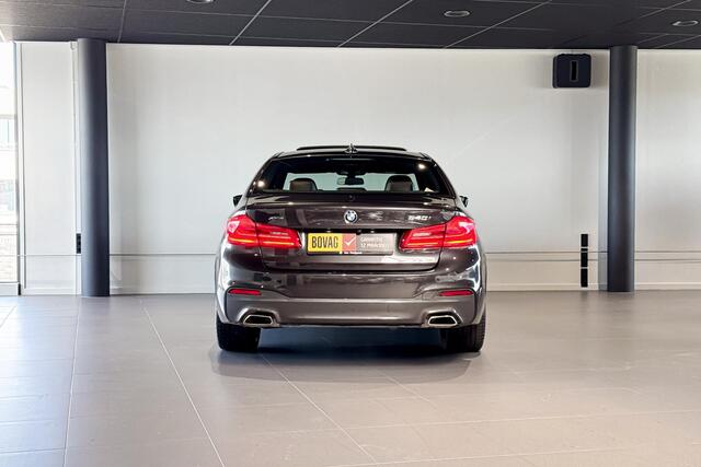 BMW 5-SERIE Sedan 540i xDrive High Executive | M Sport Plus | Glazen schuif-/kanteldak | Harman Kardon | Stoelverwarming | Head-Up Display |