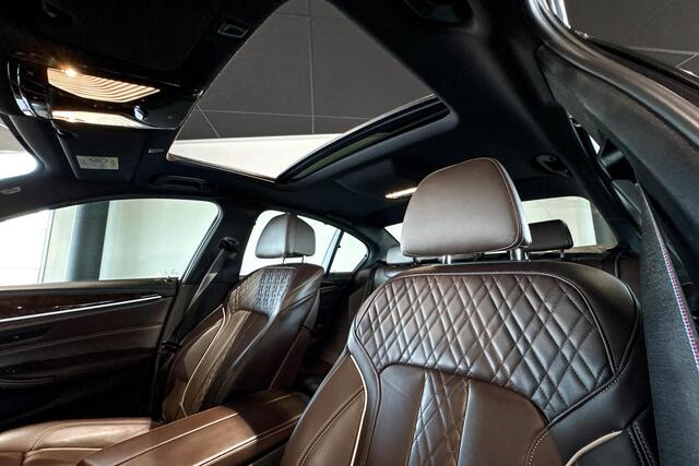 BMW 5-SERIE Sedan 540i xDrive High Executive | M Sport Plus | Glazen schuif-/kanteldak | Harman Kardon | Stoelverwarming | Head-Up Display |