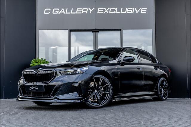 BMW 5-SERIE 530e M Sport Edition - Maxton Bodykit | Panorama | H&K | Stoelkoeling | Memory