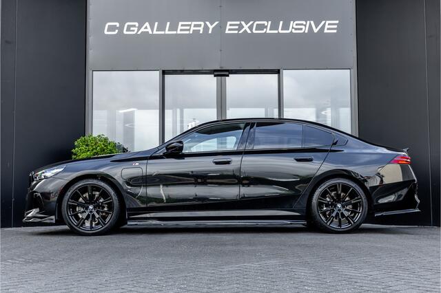 BMW 5-SERIE 530e M Sport Edition - Maxton Bodykit | Panorama | H&K | Stoelkoeling | Memory