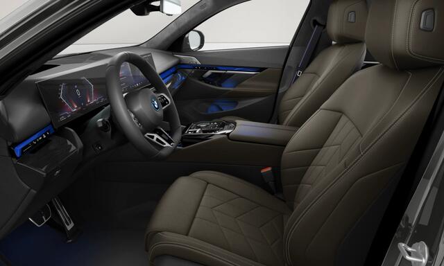 BMW 5-SERIE Touring 550e xDrive - M-Sport Pro - Onderstel Prof - Bowers & Wilkins