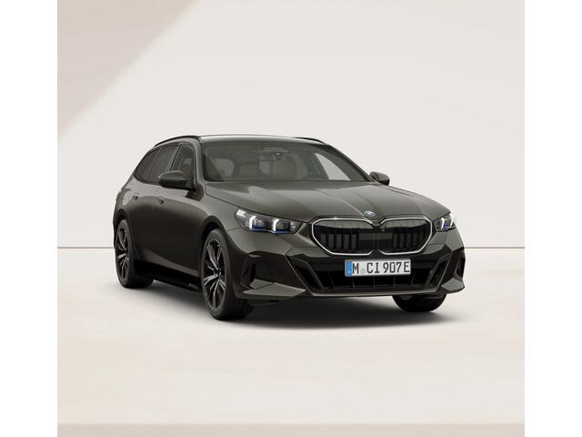 BMW 5-SERIE Touring 550e xDrive - M-Sport Pro - Onderstel Prof - Bowers & Wilkins