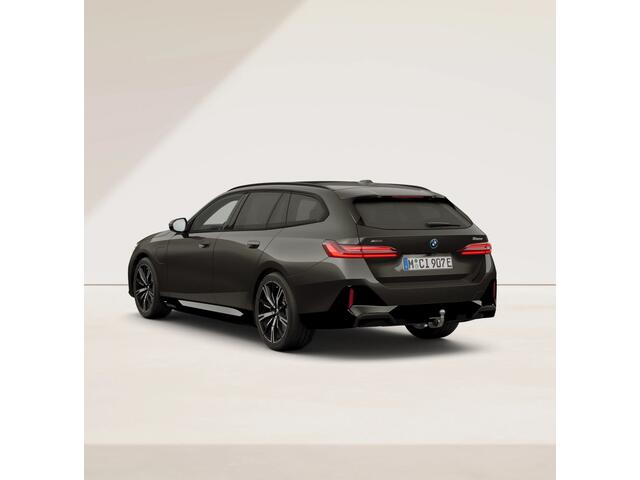BMW 5-SERIE Touring 550e xDrive - M-Sport Pro - Onderstel Prof - Bowers & Wilkins