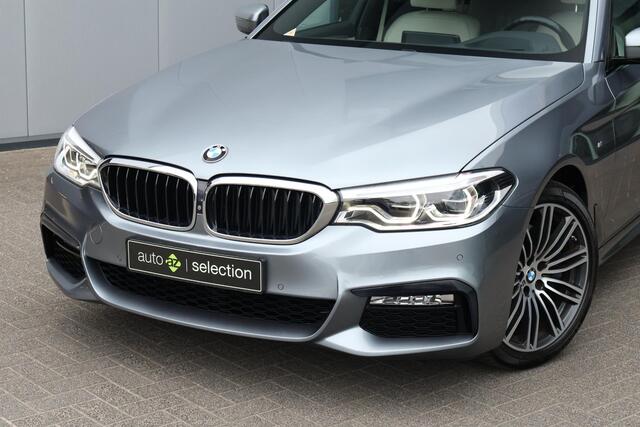 BMW 5-SERIE Touring 530i High Executive / M-Sport / Head up