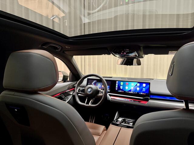 BMW 5-SERIE 550e ///M-Sport / xDrive / 489 PK / INDIVIDUAL / Brewster Green / Uniek / B&W HiFi / FULL OPTION