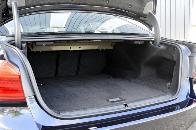 BMW 5-SERIE 530e iPerformance Saphir Edition M-Sport SOH 88% Rijklaarprijs-Garantie Leder Interieur Led Camera Navigatie Apple carplay
