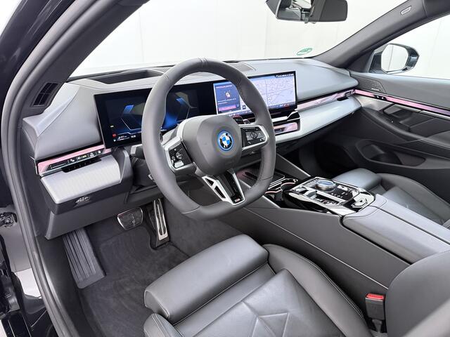 BMW 5-SERIE Touring 550e xDrive M-pakket | 1ste eigenaar Pano Harman\Kardon