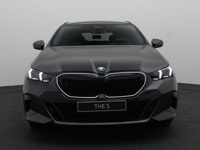 BMW 5-SERIE Touring M Sport Edition | M Sportpakket Pro | Innovation Pack | Travel Pack | Comfort Pack | Panoramadak