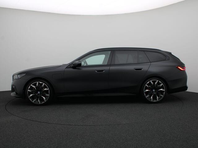 BMW 5-SERIE Touring M Sport Edition | M Sportpakket Pro | Innovation Pack | Travel Pack | Comfort Pack | Panoramadak