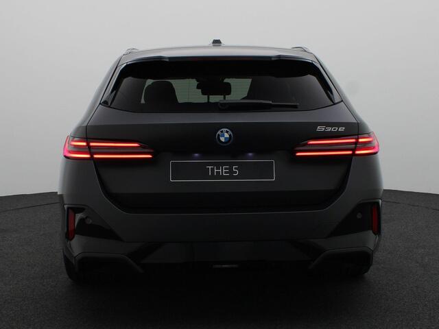BMW 5-SERIE Touring M Sport Edition | M Sportpakket Pro | Innovation Pack | Travel Pack | Comfort Pack | Panoramadak