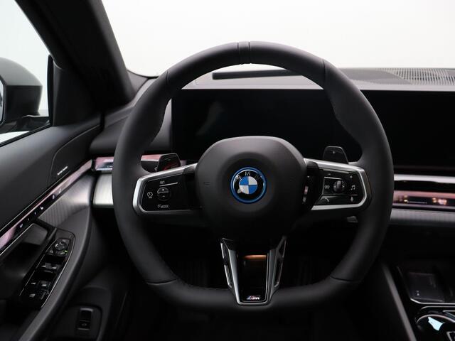 BMW 5-SERIE Touring M Sport Edition | M Sportpakket Pro | Innovation Pack | Travel Pack | Comfort Pack | Panoramadak
