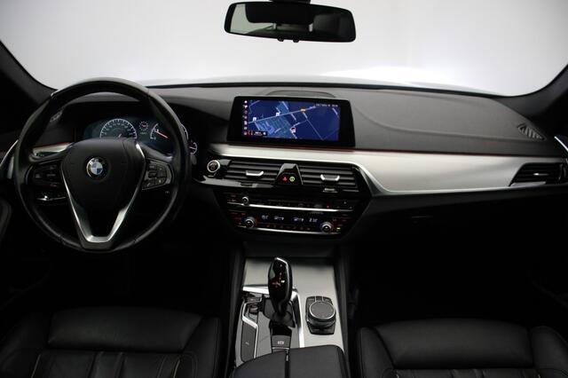 BMW 5-SERIE Sedan 520i High Executive Edition - Digitaal Cockpit, Memory, Stoelverw.
