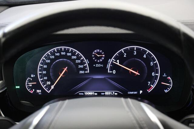 BMW 5-SERIE Sedan 520i High Executive Edition - Digitaal Cockpit, Memory, Stoelverw.