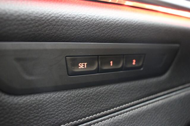 BMW 5-SERIE Sedan 520i High Executive Edition - Digitaal Cockpit, Memory, Stoelverw.