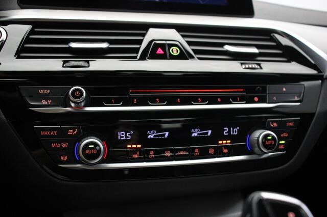 BMW 5-SERIE Sedan 520i High Executive Edition - Digitaal Cockpit, Memory, Stoelverw.