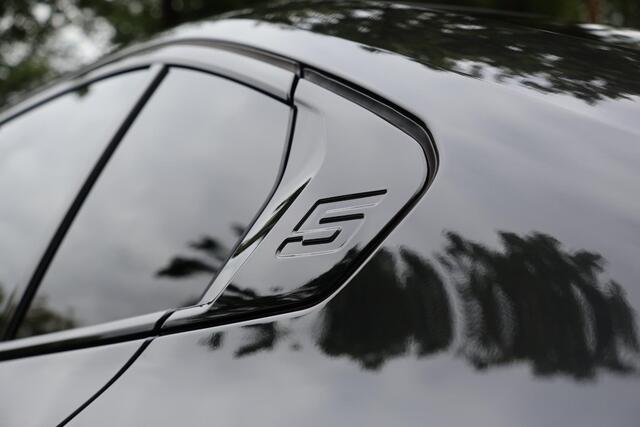 BMW 5-SERIE 520i M-Sport | HUD | H&K | Drive Ass Plus | Memory | 360 | Stoelventilatie | Stoelverwarm V+A | Keyless | Iconic Glow | Stuurwielverwarming | Etc.