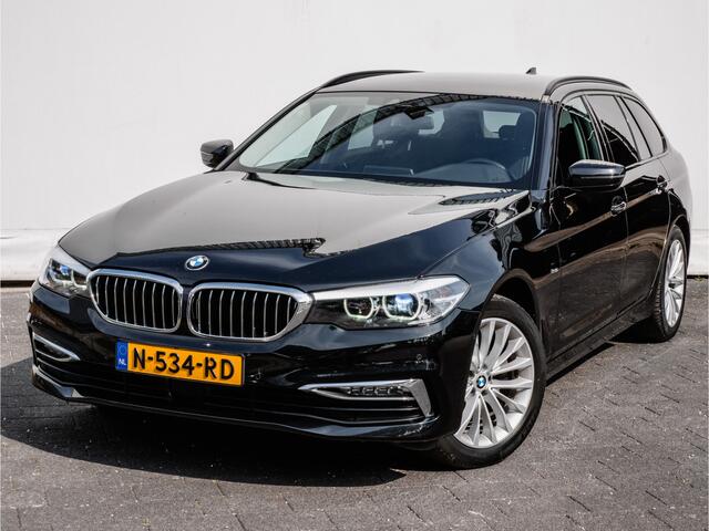 BMW 5-SERIE Touring 520d High Executive Luxury line Lederen int./ Camera/ Sfeerverlichting/ Stuur+stoelverwarming/ Blindspot
