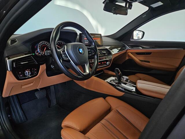 BMW 5-SERIE 530i xDrive High Executive / 360 Camera / Head Up / NL Auto