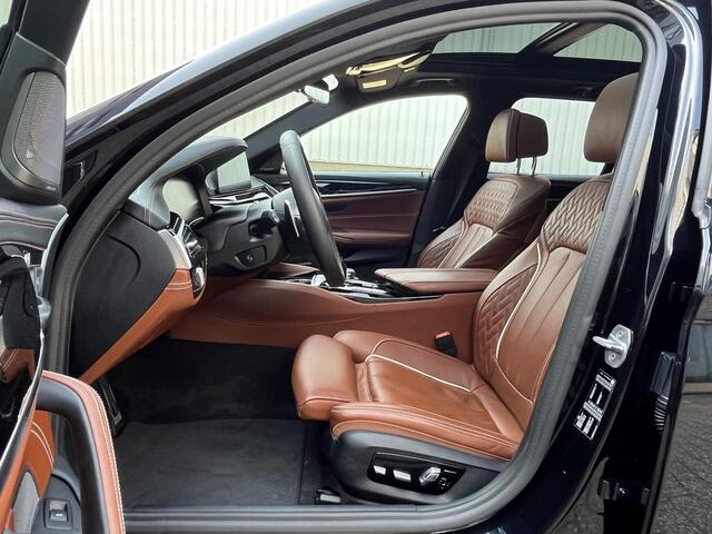 BMW 5-SERIE Touring 520i High Executive Edition | NL Auto/2e Eig./Voll.Historie/Individual+M-Sportpakket/Leder/Camera/Head-Up/Pano.Dak