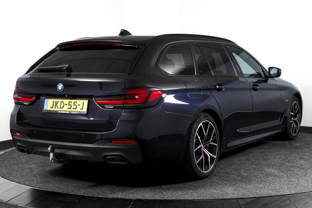 BMW 5-SERIE Touring 530e Business Edition Plus | M-Sport | Shadow Line | S/K-Panodak | Laser | Head-Up | Elek. Trekhaak | Stoelverw. | Camera | NAV+App. Connect | ECC | Elek. Klep | LM 19" |