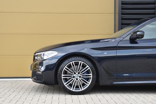 BMW 5-SERIE Touring 530i High Executive * M-Sport * Panoramadak * Head-up * Harman/Kardon * Keyless *