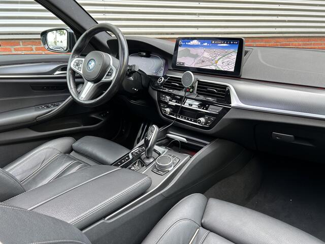 BMW 5-SERIE Touring 530e High Executive | Laser | HUD | Keyless | Panoramadak | 360 Camera | 90% SOH |