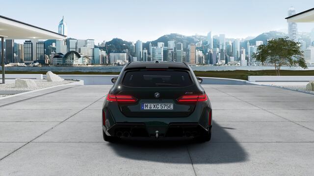 BMW 5-SERIE Touring M5 Automaat / M Drive Professional / Panoramadak / Trekhaak / Bowers & Wilkins / M Multifunctionele Stoelen / Parking Assistant Professional