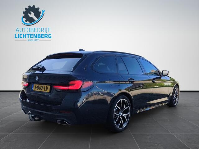 BMW 5-SERIE Touring 520i High Executive Edition Trekhaak / Pano / Mem. stoelen