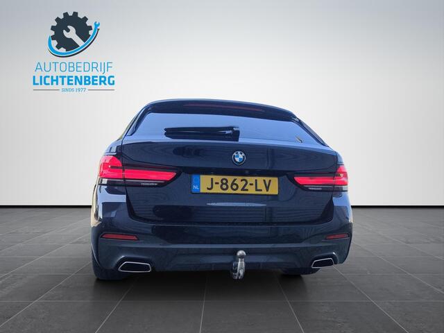 BMW 5-SERIE Touring 520i High Executive Edition Trekhaak / Pano / Mem. stoelen