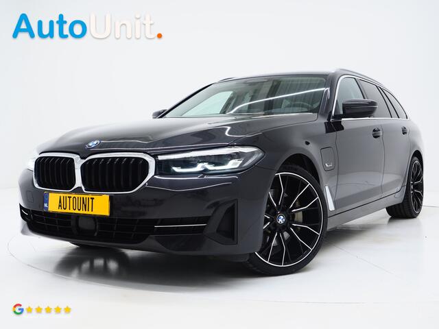 BMW 5-SERIE Touring 530e | Leder | Memory | Stoelventilatie | Adaptive Cruise | Camera | Sfeerlicht | Dodehoek