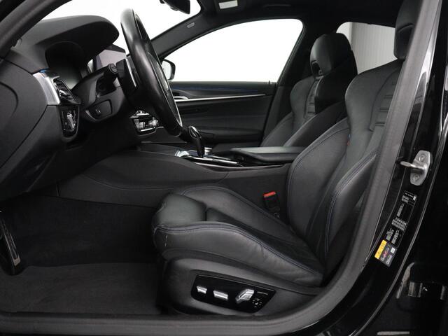 BMW 5-SERIE 530e xDrive High Executive | SOH 89,6% | Panoramadak | Leder | Memory | Stoelverwarming | Harman/Kardon | Carplay | Sfeerverlichting | Cruise control | PHEV