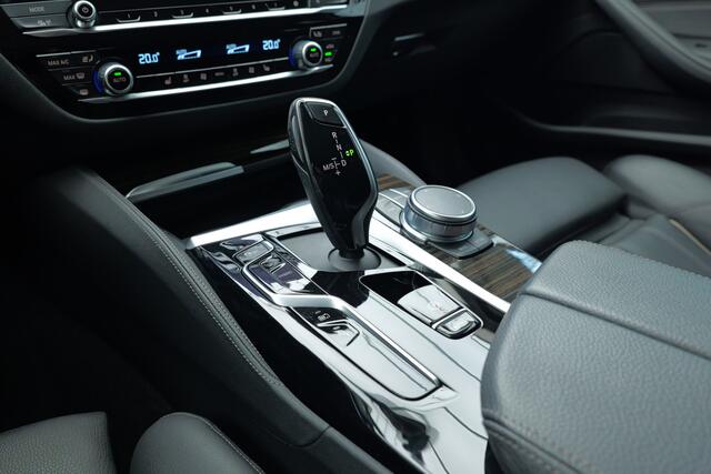 BMW 5-SERIE 530e Luxury line | Luxury Line | Memory seats | Nieuwe all-season banden