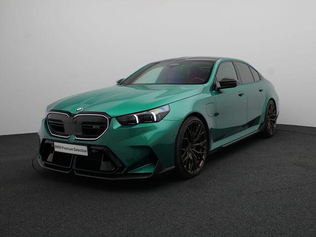 BMW 5-SERIE Sedan M5 Comfort Pack | M Carbon-keramische remmen | Trekhaak | Driving Assistant Professional | Bowers & Wilkins |