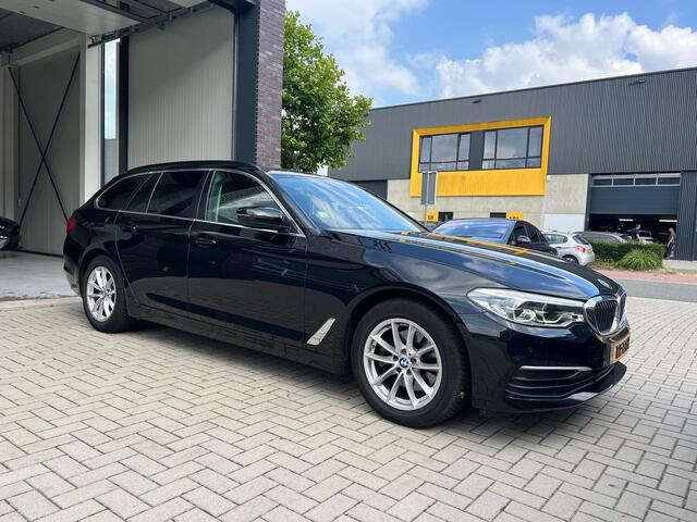 BMW 5-SERIE 520i High Executive Leder / Clima / Cruise / Trekhaak / NAP