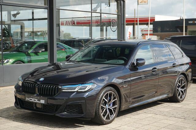 BMW 5-SERIE Touring 530e High Executive | M pakket | PANO | Laser
