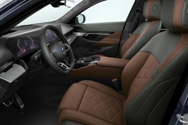 BMW 5-SERIE Touring 530e M Sport Pro Edition | M Sportpakket Pro | Innovation Pack | Travel Pack | Comfort Pack | Trekhaak