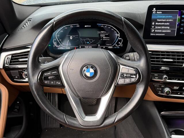 BMW 5-SERIE Touring 530e High Executive 20"/Leder/Camera/Stoelverwarming/Sfeerverlichting/Apple Carplay & Android Auto