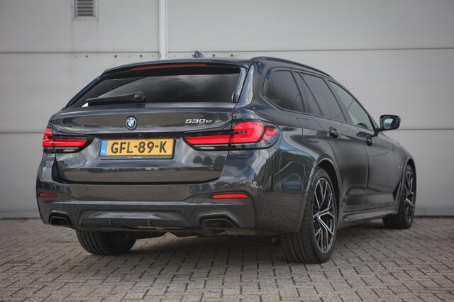 BMW 5-SERIE Touring 530e M-Sport | Trekhaak | Sfeerverlichting |