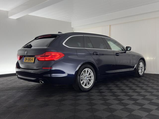 BMW 5-SERIE Touring 520d Executive Aut. *LEATHER | FULL-LED | NAVI-FULLMAP | COMFORT-SEATS | PRIVACY-GLASS | ECC | PDC | CRUISE | 17''ALU*