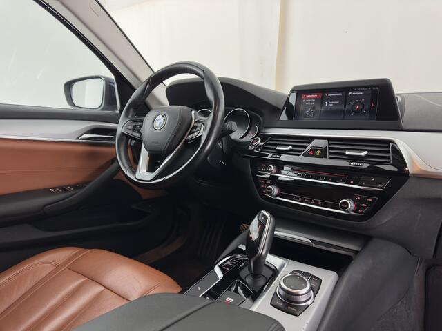 BMW 5-SERIE Touring 520d Executive Aut. *LEATHER | FULL-LED | NAVI-FULLMAP | COMFORT-SEATS | PRIVACY-GLASS | ECC | PDC | CRUISE | 17''ALU*