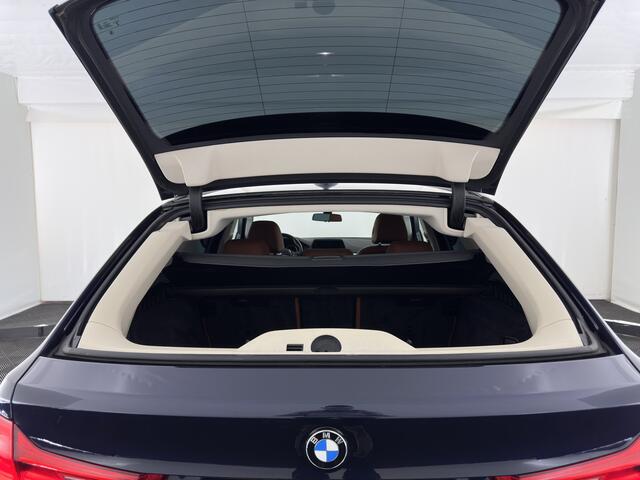 BMW 5-SERIE Touring 520d Executive Aut. *LEATHER | FULL-LED | NAVI-FULLMAP | COMFORT-SEATS | PRIVACY-GLASS | ECC | PDC | CRUISE | 17''ALU*