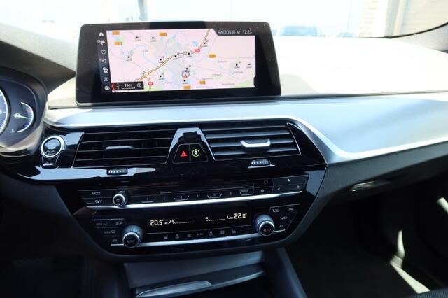 BMW 5-SERIE 520I SPORT-LINE , 360 CAMERA
