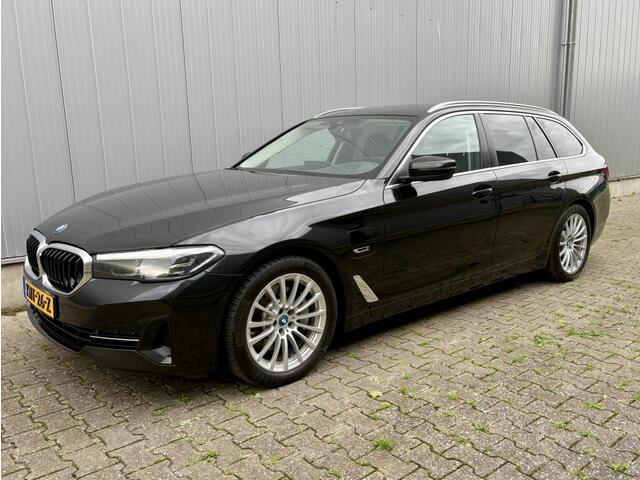 BMW 5-SERIE Touring 530e X-DRIVE HIGH EXECUTIVE / TREKHAAK / LEDER