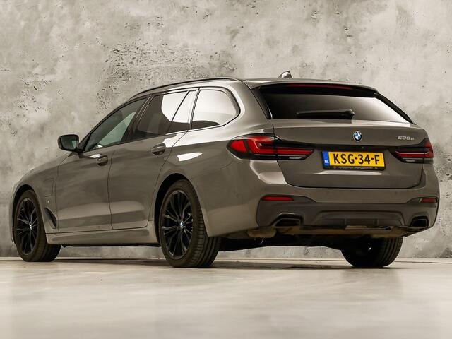 BMW 5-SERIE 530e M Sport High Executive 293Pk (PANORAMADAK, M PAKKET, LASER LED, HEAD-UP DISPLAY, 360 CAMERA, MEMORY SEATS, HARMAN/KARDON, TREKHAAK ELEKTRISCH, STOELVERWARMING ACHTER, DISPLAY KEY, NIEUWSTAAT)