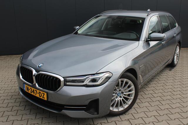 BMW 5-SERIE Touring 530e Business Edition Plus | Incl. 12 maanden garantie | Cruise control | Climate control | Stoelverwarming | Memory seats | Luxe lederen zetels | Apple carplay/Android auto |